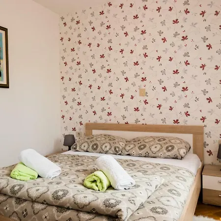 Alma Διαμέρισμα Crveni Vrh