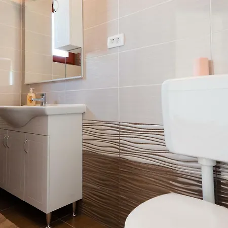 شقة Alma كرفني فره